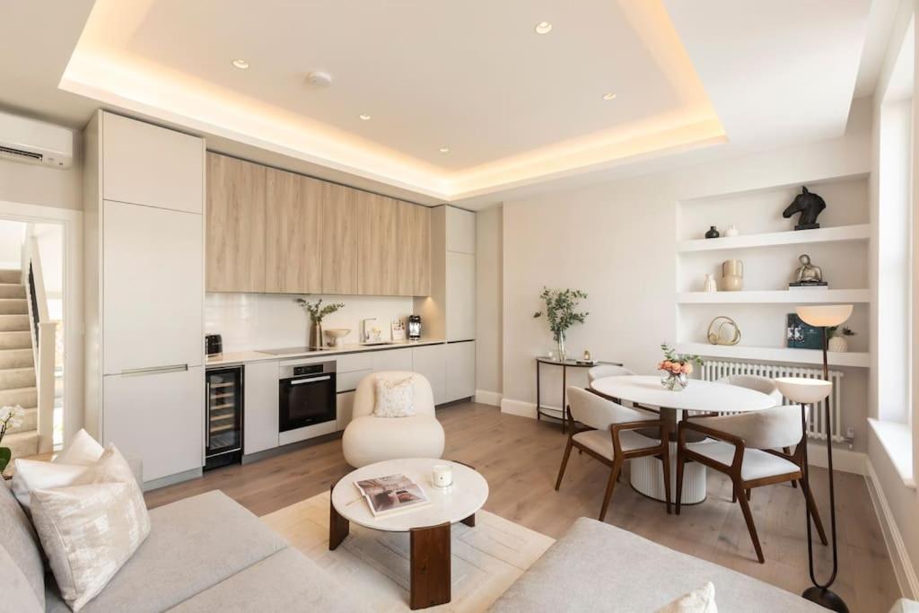 Superb 3 Bed Notting Hill Casa vacanze Londra