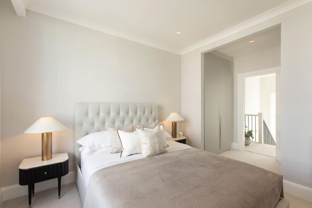 Superb 3 Bed Notting Hill Londra